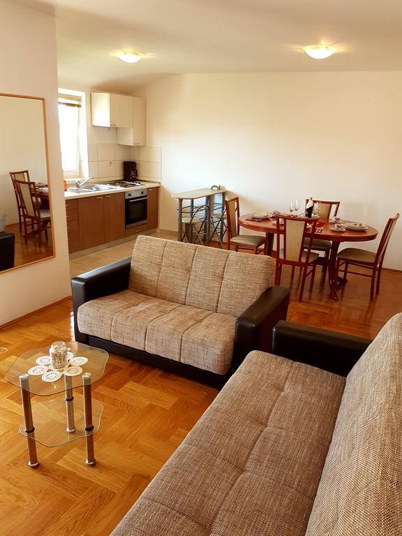 Apartments Dunja มาลินสกา ภายนอก รูปภาพ